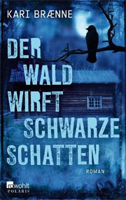 Der Wald wirft schwarze Schatten